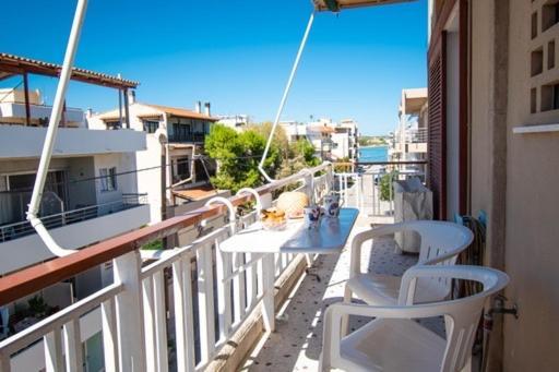 Lavish & Spacious Apt With Stunning Seaview, 10 Min Ath Airport Artemida  Dış mekan fotoğraf